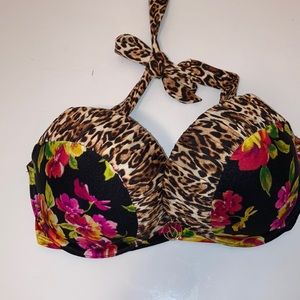 Victoria Secret Swim Bikini Top. 34DD Floral Leopard
Bombshell Push Up